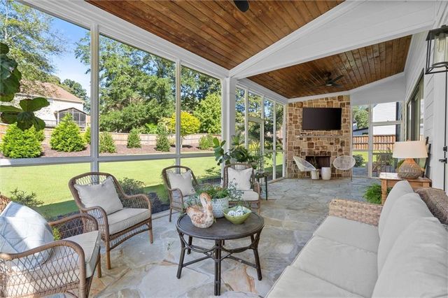 119 Chateau Place, Woodstock, GA 30188