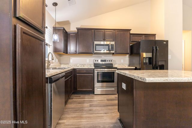 270 Breakwater Drive, Sneads Ferry, NC 28460