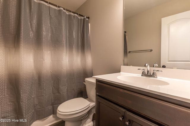 270 Breakwater Drive, Sneads Ferry, NC 28460