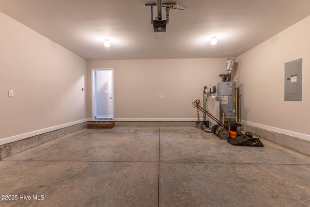 270 Breakwater Drive, Sneads Ferry, NC 28460