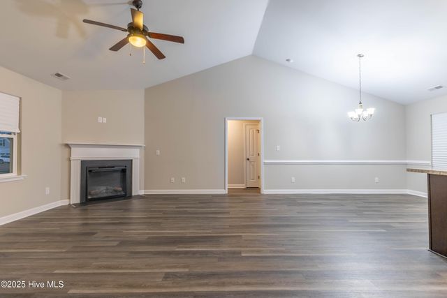 270 Breakwater Drive, Sneads Ferry, NC 28460