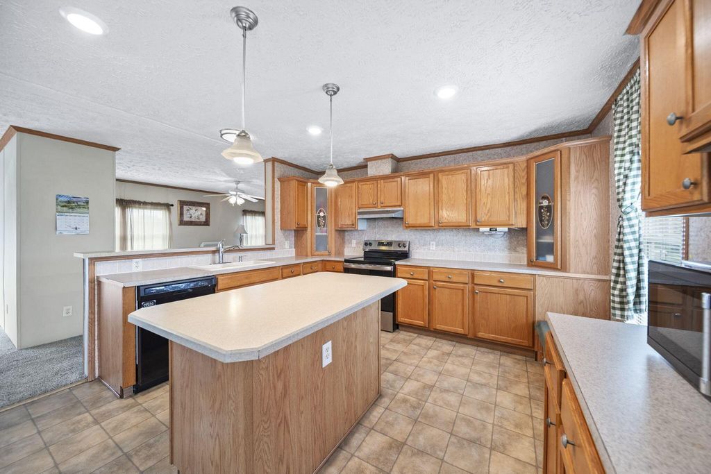 7046 Township Road 195, Centerburg, OH 43011