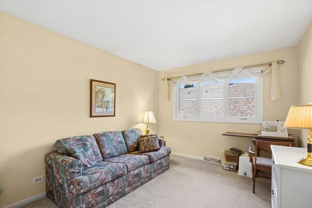 3300 Ailsworth Court, Darien, IL 60561