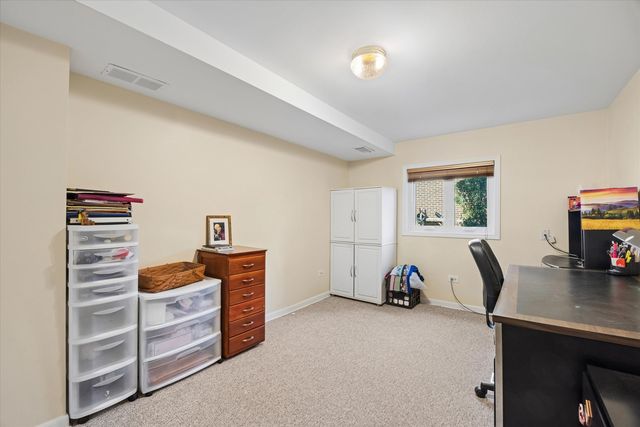 3300 Ailsworth Court, Darien, IL 60561