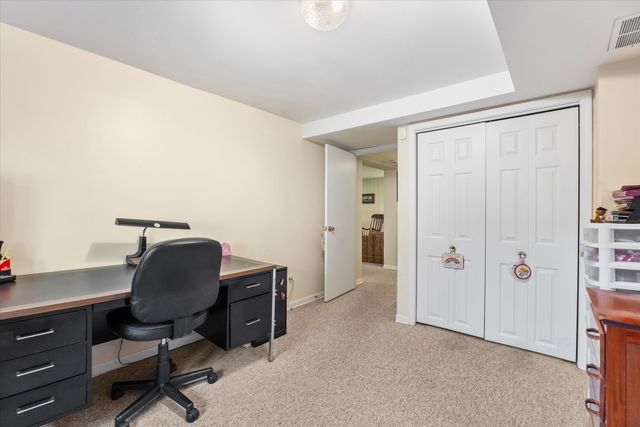 3300 Ailsworth Court, Darien, IL 60561
