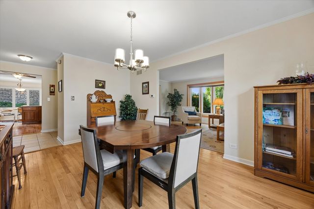 3300 Ailsworth Court, Darien, IL 60561