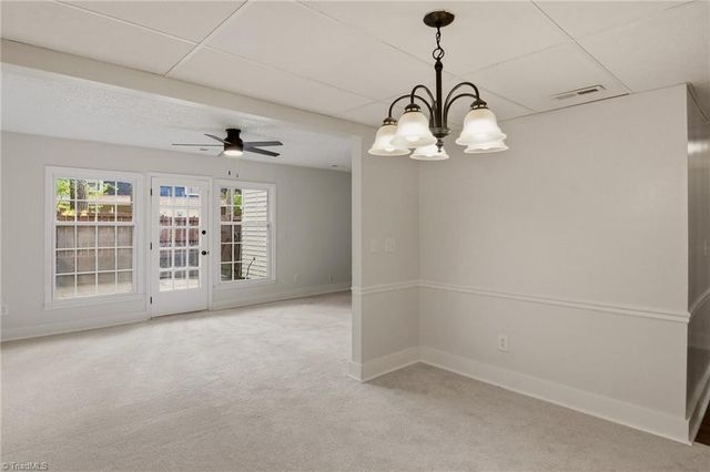 3949 Valley Court E, Winston-salem, NC 27106