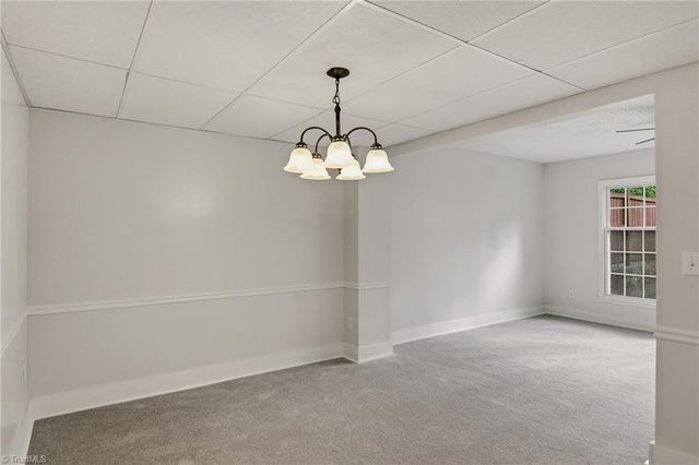 3949 Valley Court E, Winston-salem, NC 27106