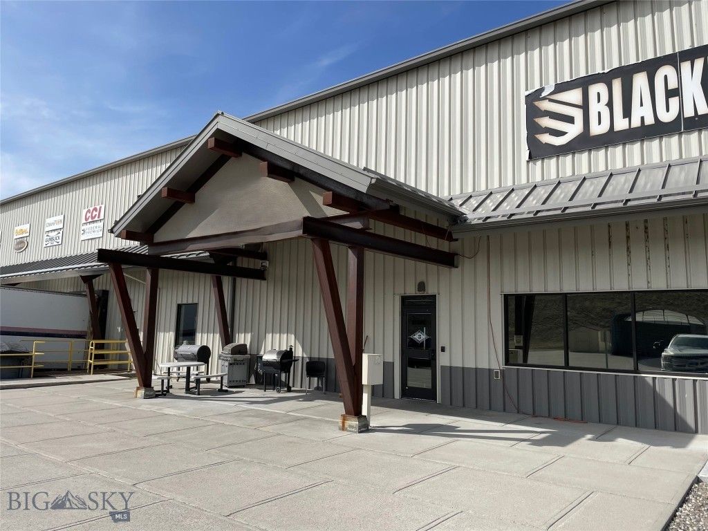 275 Manhattan South Road, Manhattan, MT 59741