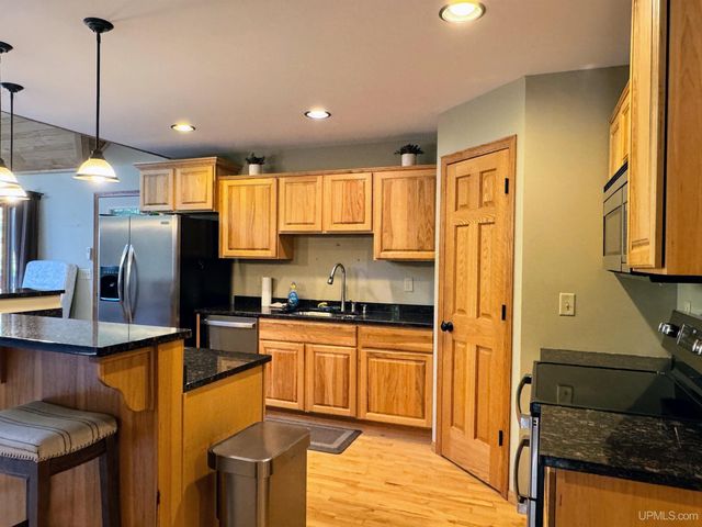 47302 Janovosky Road, Atlantic Mine, MI 49905