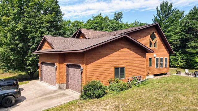 47302 Janovosky Road, Atlantic Mine, MI 49905