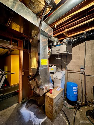 47302 Janovosky Road, Atlantic Mine, MI 49905