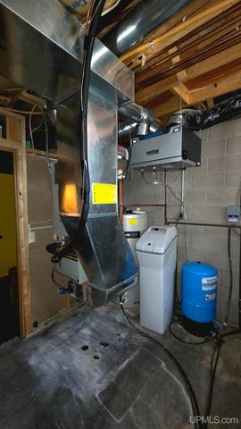 47302 Janovosky Road, Atlantic Mine, MI 49905