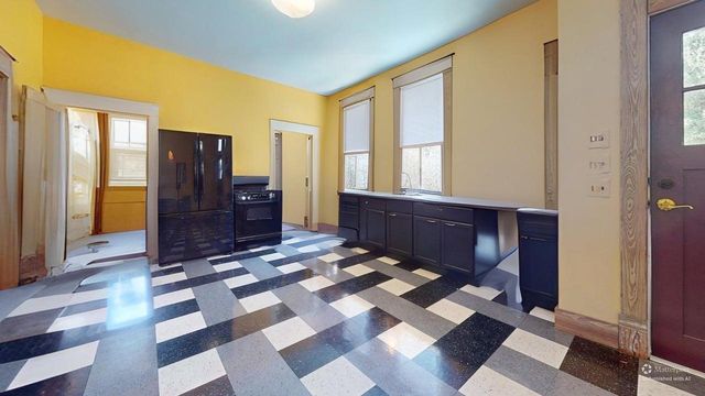 2215 30th Street, Galveston, TX 77550