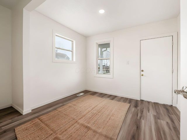 1889 S 4th Street, Columbus, OH 43207