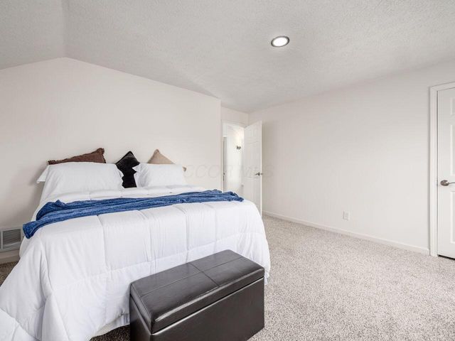 1889 S 4th Street, Columbus, OH 43207