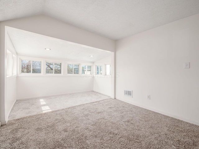 1889 S 4th Street, Columbus, OH 43207