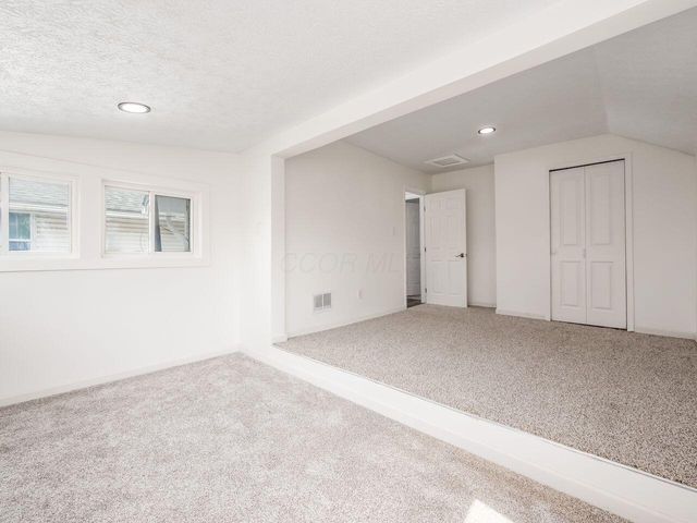 1889 S 4th Street, Columbus, OH 43207