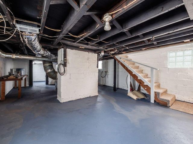 1889 S 4th Street, Columbus, OH 43207