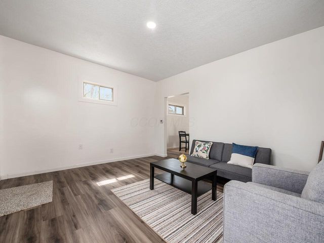 1889 S 4th Street, Columbus, OH 43207