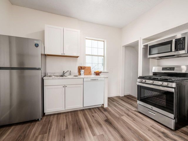 1889 S 4th Street, Columbus, OH 43207