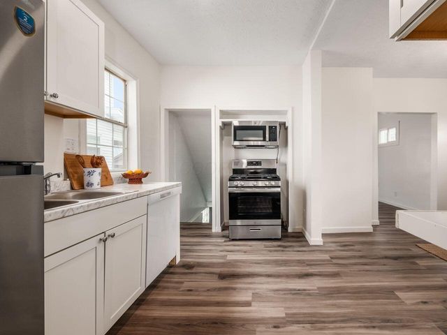 1889 S 4th Street, Columbus, OH 43207