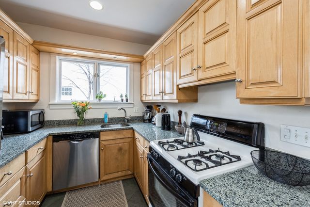 322 N Monroe Street, Hinsdale, IL 60521