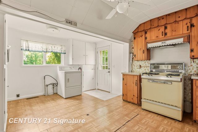 408 W Capitol Street, Zilwaukee, MI 48604