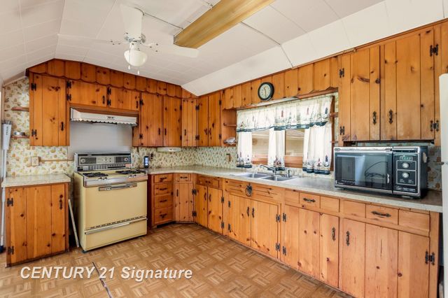 408 W Capitol Street, Zilwaukee, MI 48604