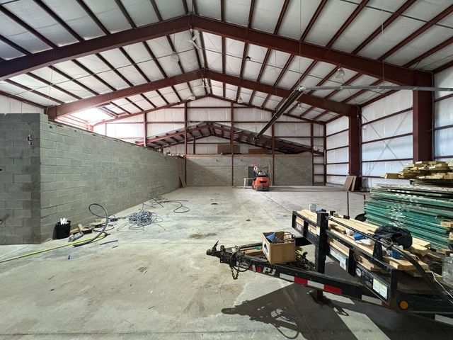 2203 E Mcnichols Road, Hamtramck, MI 48212