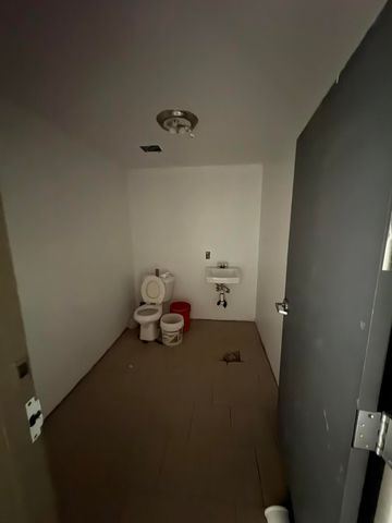 2203 E Mcnichols Road, Hamtramck, MI 48212