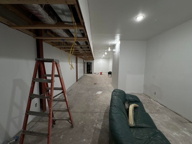 2203 E Mcnichols Road, Hamtramck, MI 48212