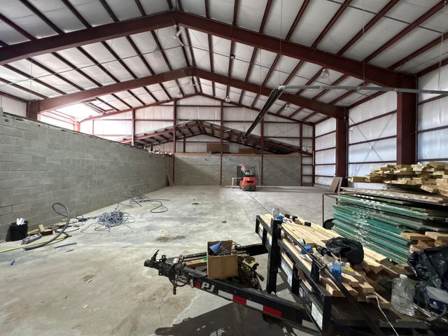 2203 E Mcnichols Road, Hamtramck, MI 48212