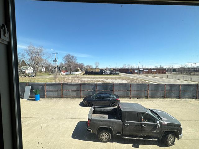 2203 E Mcnichols Road, Hamtramck, MI 48212