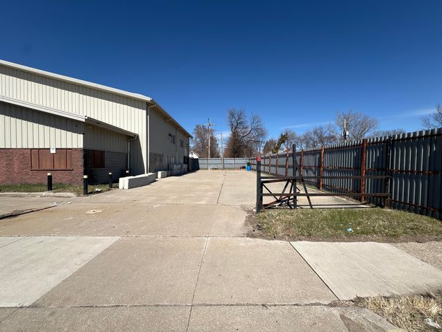 2203 E Mcnichols Road, Hamtramck, MI 48212