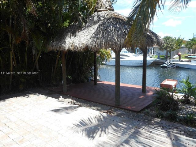 2325 Magnolia Dr 0, North Miami, FL 33181