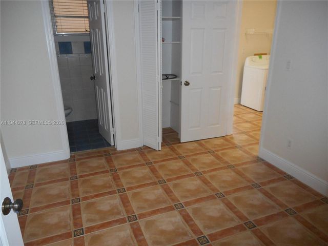 2325 Magnolia Dr 0, North Miami, FL 33181