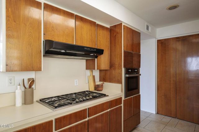 1600 Sunset Plaza Drive, Los Angeles, CA 90069
