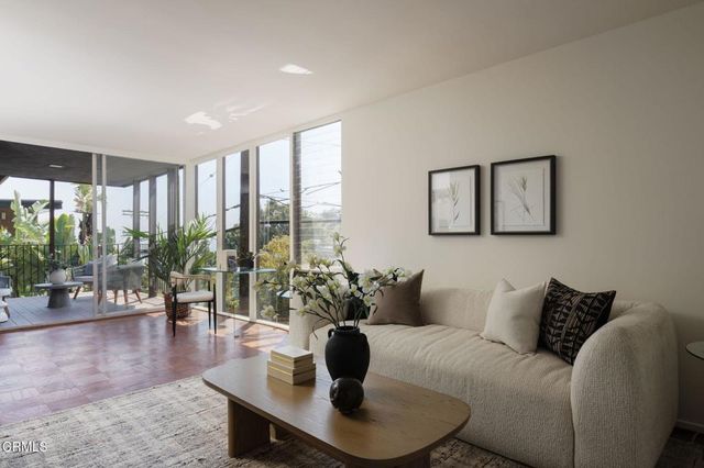 1600 Sunset Plaza Drive, Los Angeles, CA 90069