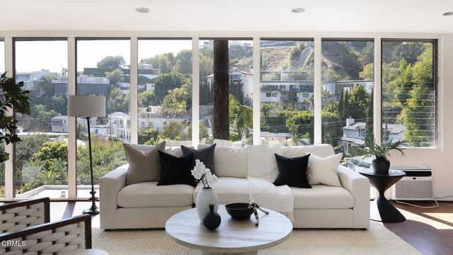 1600 Sunset Plaza Drive, Los Angeles, CA 90069