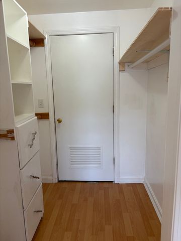 15 Longworth Ave 223, Brockton, NH 03201