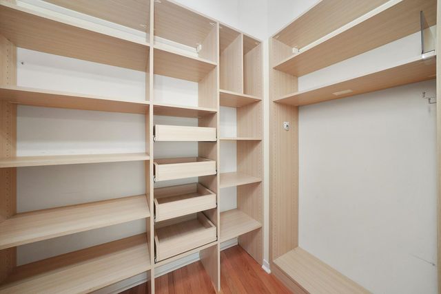 1224 W Van Buren Street 709, Chicago, IL 60607