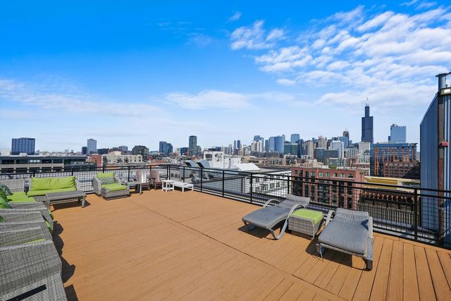 1224 W Van Buren Street 709, Chicago, IL 60607