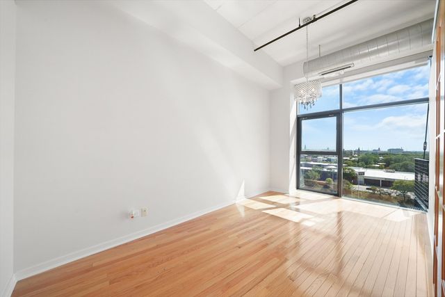 1224 W Van Buren Street 709, Chicago, IL 60607