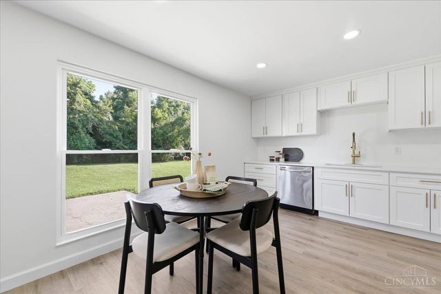 1100 Timberland Drive, Woodlawn, OH 45215