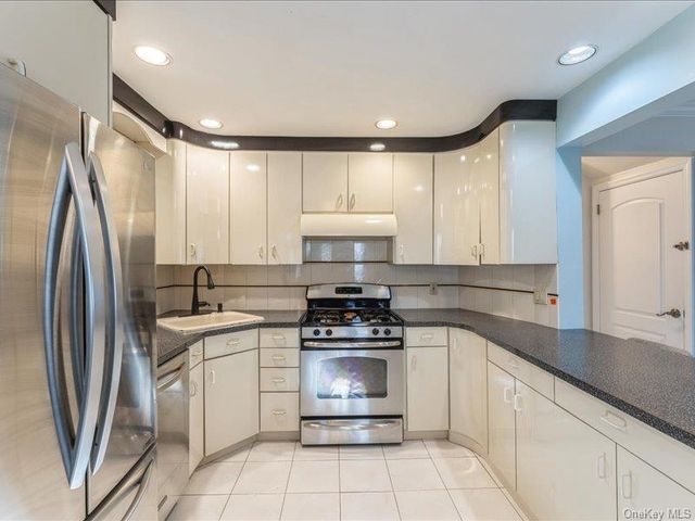 158 Clement Avenue, Elmont, NY 11003