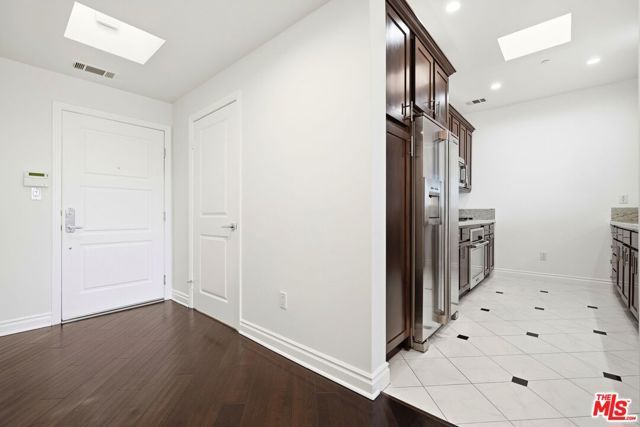 4424 Whitsett Avenue 309, Studio City (los Angeles), CA 91604