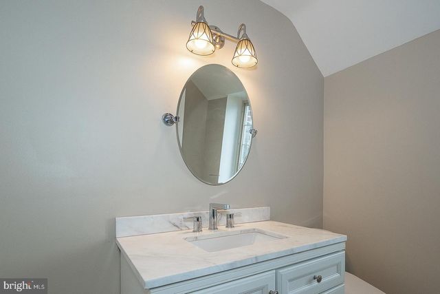 1216 LINDALE AVE, Drexel Hill, PA 19026