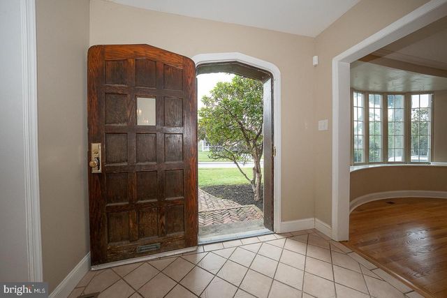 1216 LINDALE AVE, Drexel Hill, PA 19026