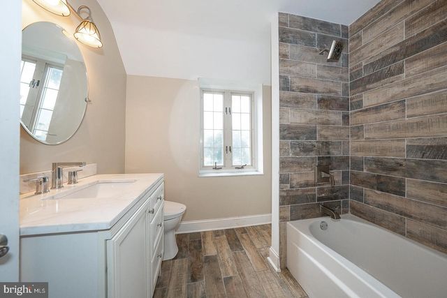 1216 LINDALE AVE, Drexel Hill, PA 19026